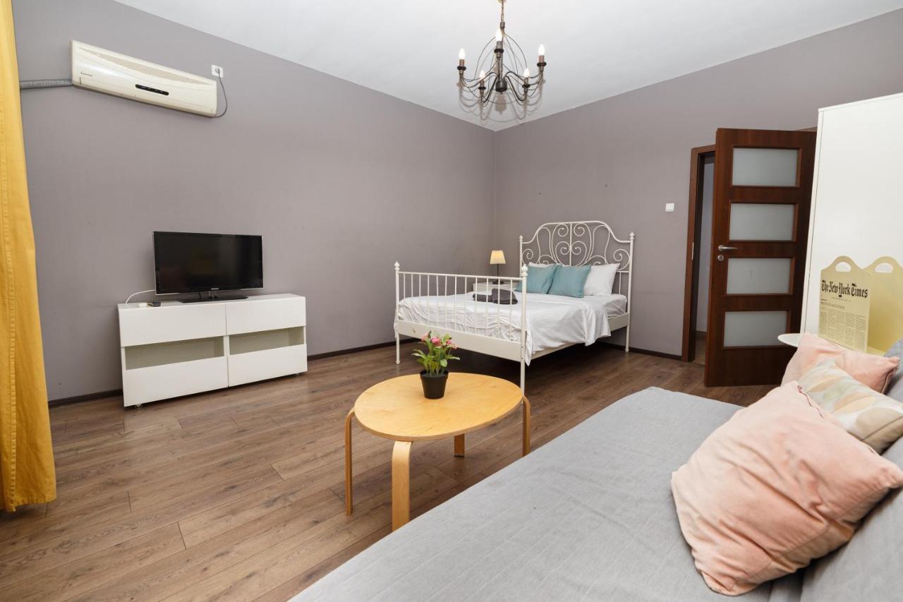 Color Apartments Franceza St Bukareszt Zewnętrze zdjęcie