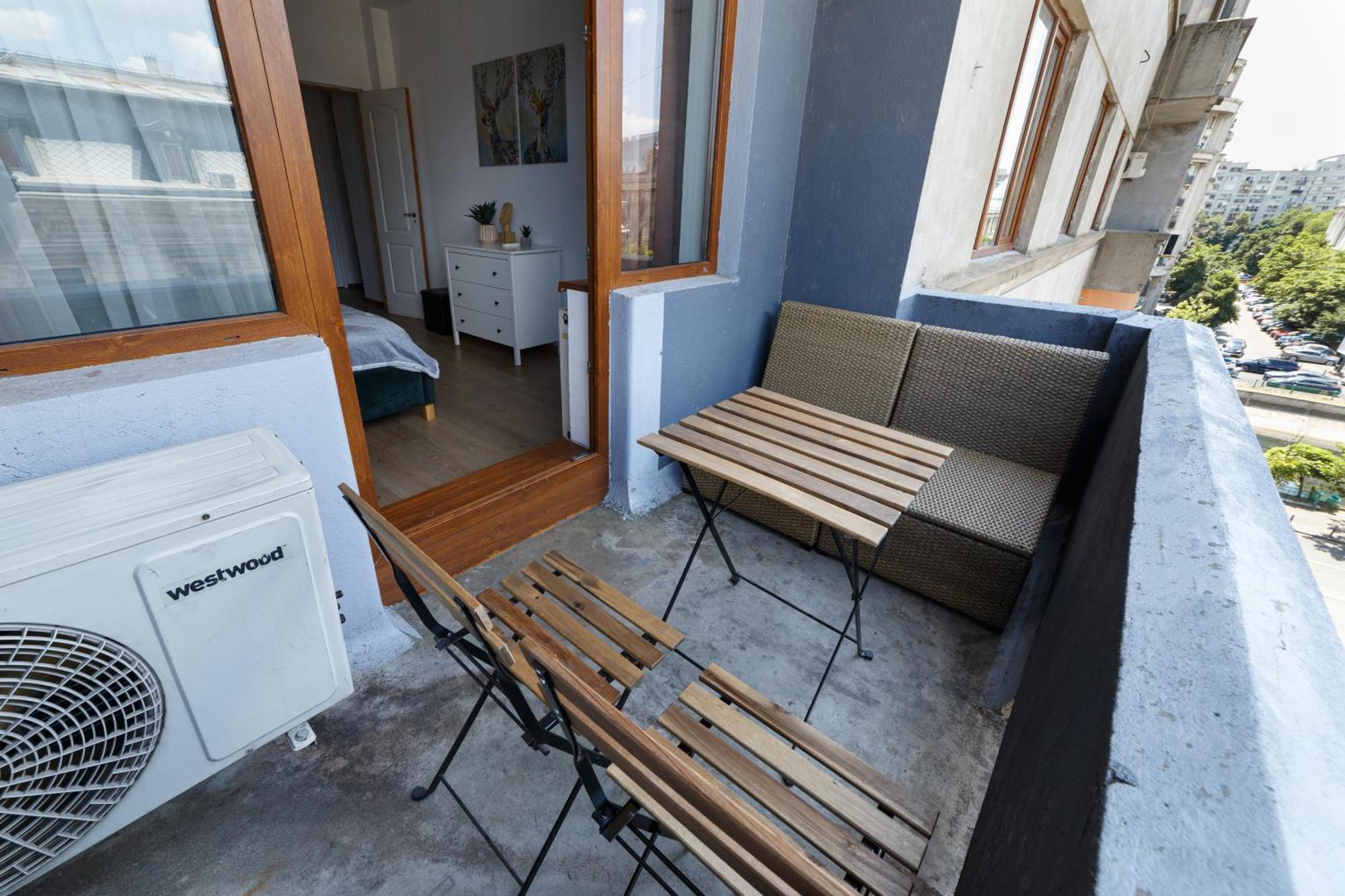 Color Apartments Franceza St Bukareszt Zewnętrze zdjęcie