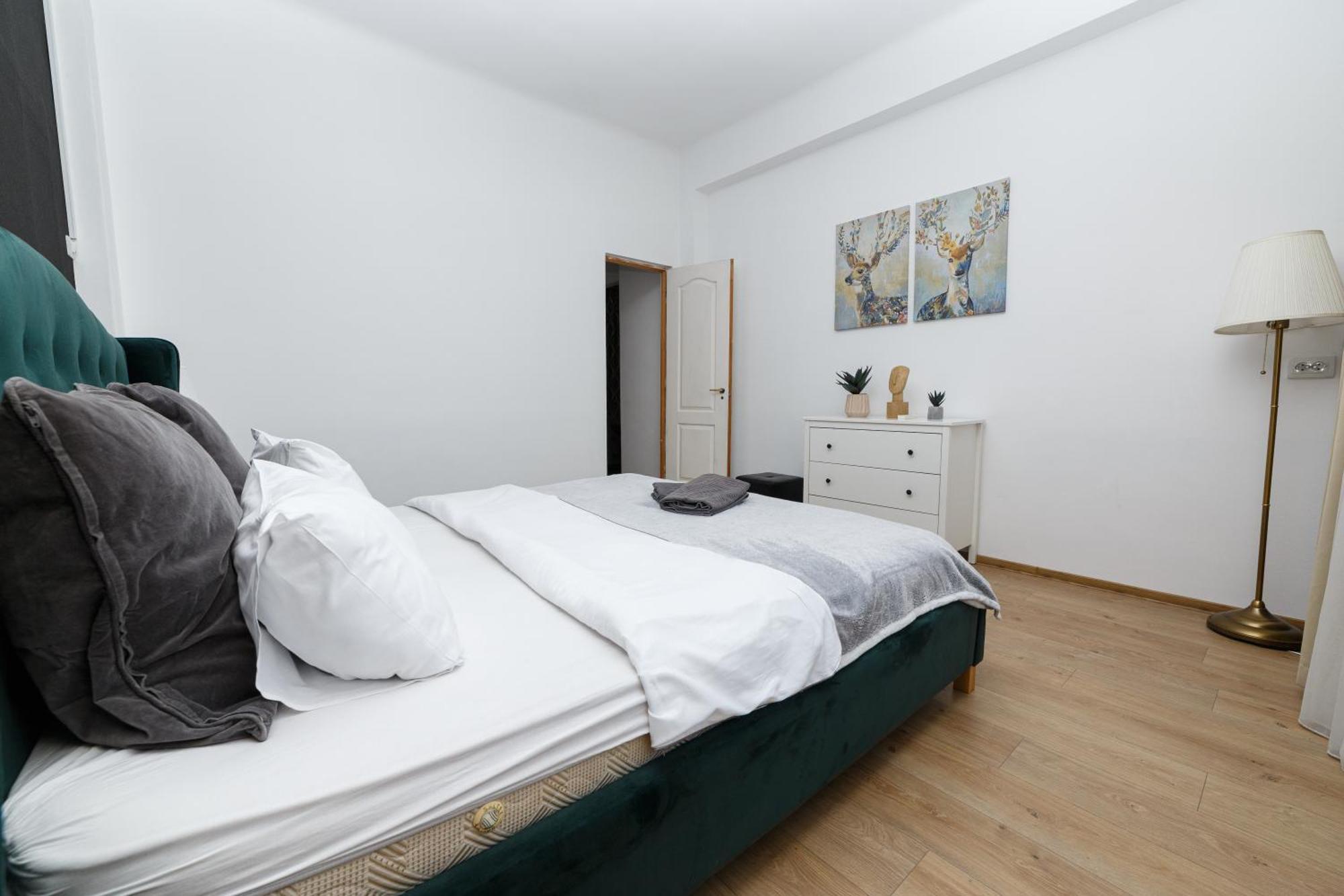 Color Apartments Franceza St Bukareszt Zewnętrze zdjęcie