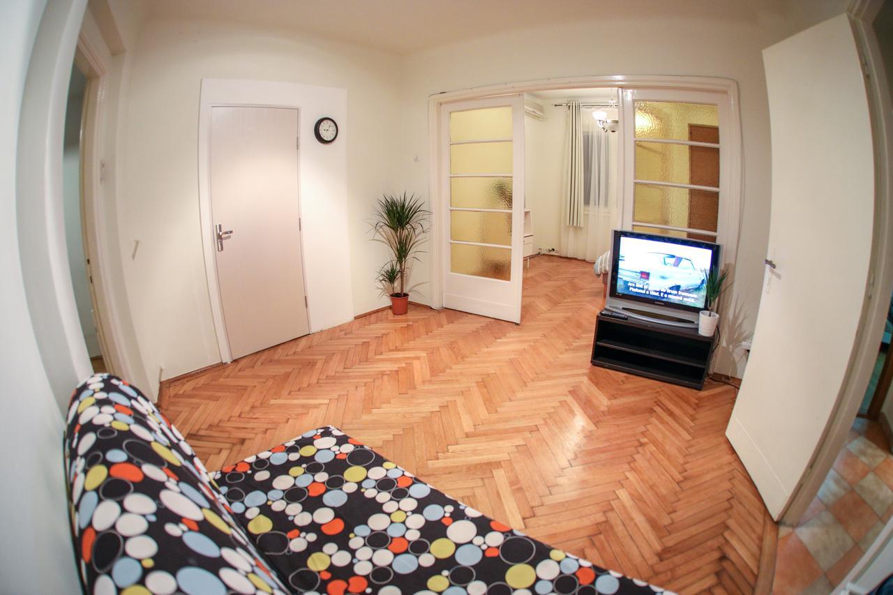 Color Apartments Franceza St Bukareszt Zewnętrze zdjęcie
