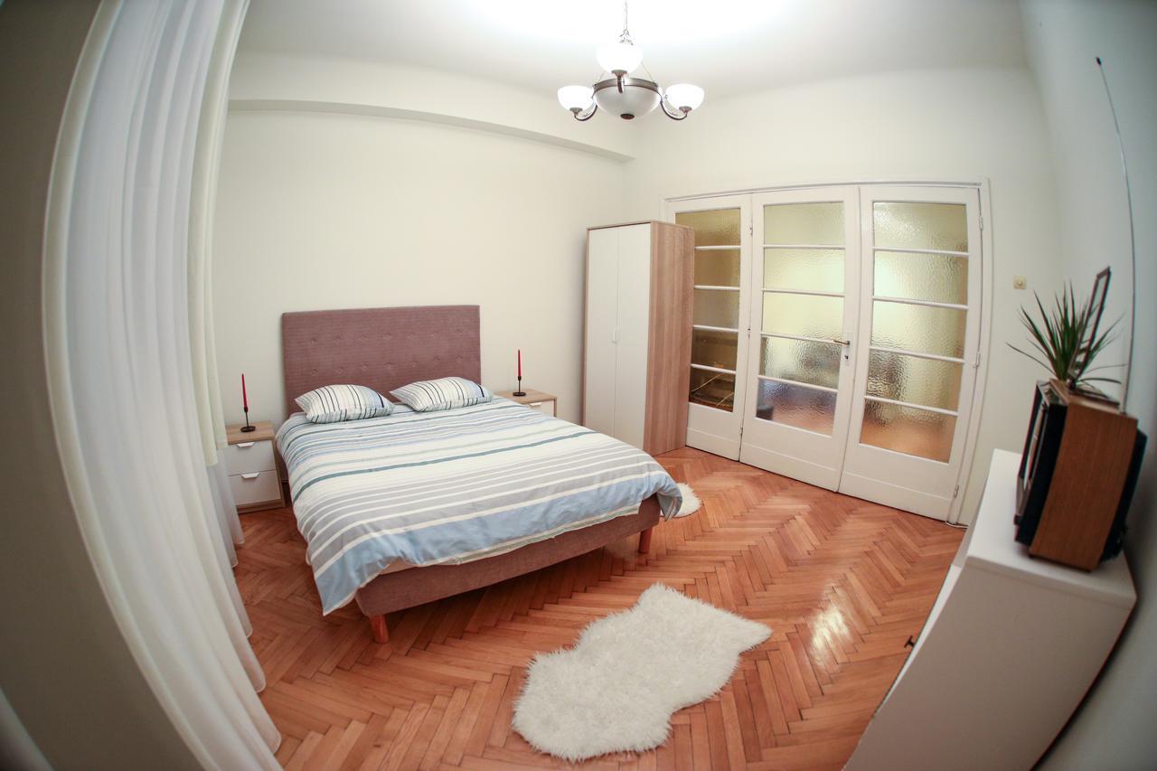 Color Apartments Franceza St Bukareszt Zewnętrze zdjęcie