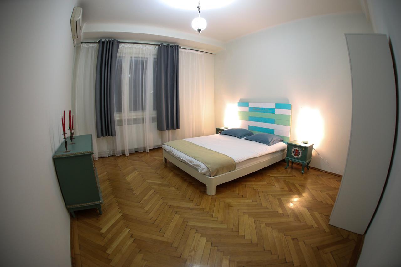 Color Apartments Franceza St Bukareszt Zewnętrze zdjęcie